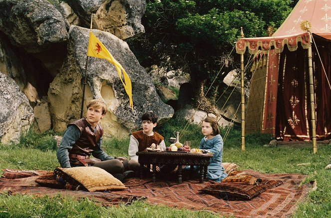 De Kronieken van Narnia: De leeuw, de heks en de kleerkast - Van film - William Moseley, Skandar Keynes, Georgie Henley