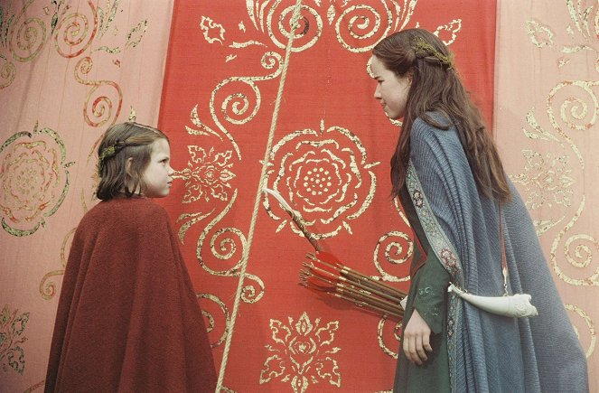 Opowieści z Narnii: Lew, czarownica i stara szafa - Z filmu - Georgie Henley, Anna Popplewell