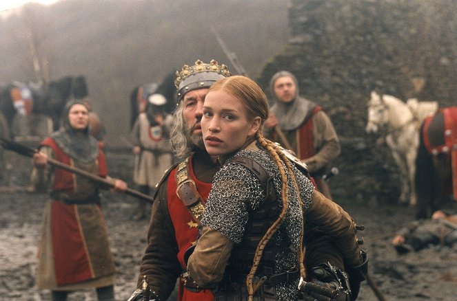 Legenda o Jiřím a drakovi - Z filmu - Simon Callow, Piper Perabo