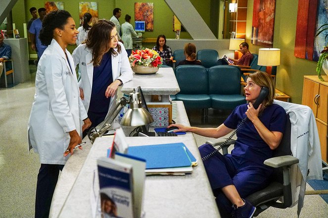 Grey's Anatomy - Both Sides Now - Van film - Kelly McCreary, Caterina Scorsone, Ellen Pompeo