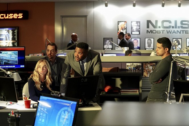 NCIS - Námorný vyšetrovací úrad - Predstieraj, kým sa dá - Z filmu - Emily Wickersham, Sean Murray, Duane Henry, Wilmer Valderrama