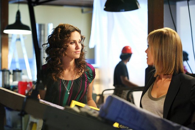 Private Practice - Serving Two Masters - Photos - Amy Brenneman, KaDee Strickland