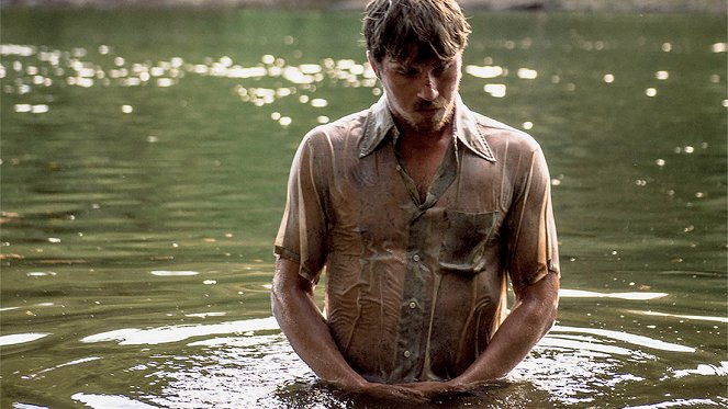 Burden - Filmfotók - Garrett Hedlund