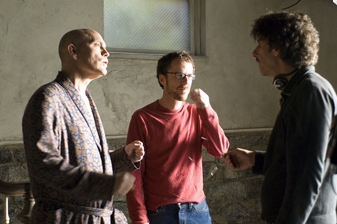 Burn After Reading - Tournage - John Malkovich, Ethan Coen, Joel Coen