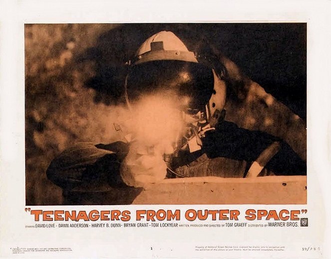Teenagers from Outer Space - Vitrinfotók