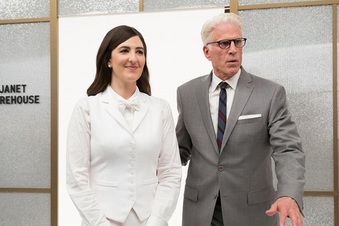 The Good Place - Janet and Michael - Van film - D'Arcy Carden, Ted Danson