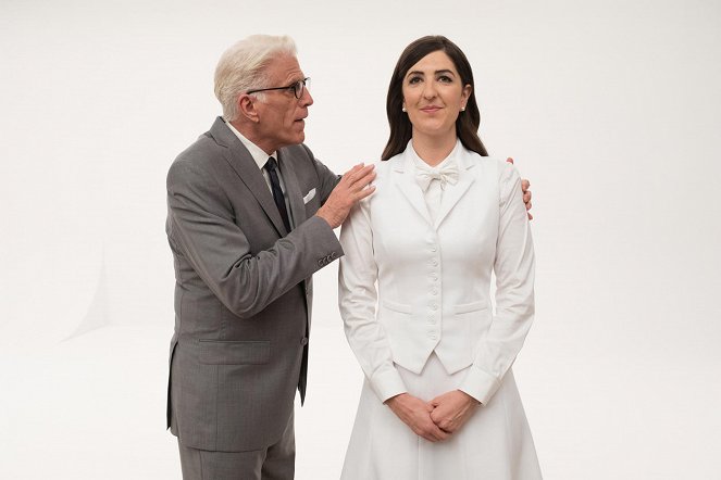 The Good Place - Janet and Michael - Van film - Ted Danson, D'Arcy Carden