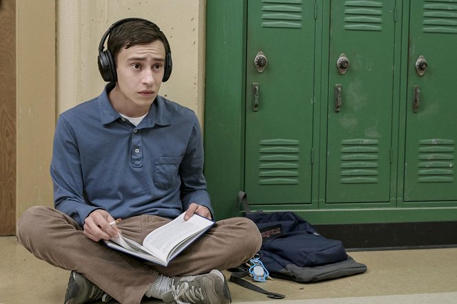 Atypical - A Nice Neutral Smell - Van film - Keir Gilchrist