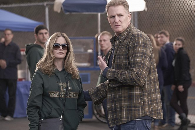 Atypical - A Nice Neutral Smell - Photos - Jennifer Jason Leigh, Michael Rapaport
