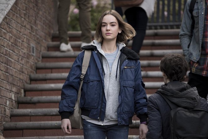 Atypical - The D-Train to Bone Town - Van film - Brigette Lundy-Paine