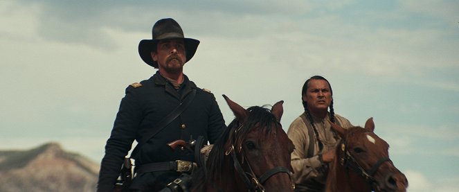 Hostiles - De la película - Christian Bale, Adam Beach