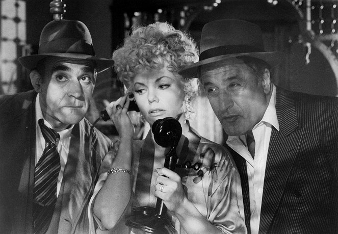 Un detective barato - De la película - Abe Vigoda, Marsha Mason, Vic Tayback