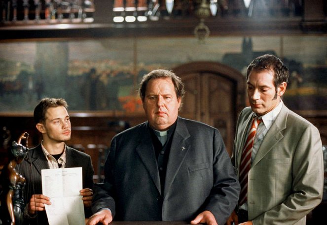 Otec Braun - Začarovaný případ - Z filmu - Antonio Wannek, Ottfried Fischer, Ronald Marx