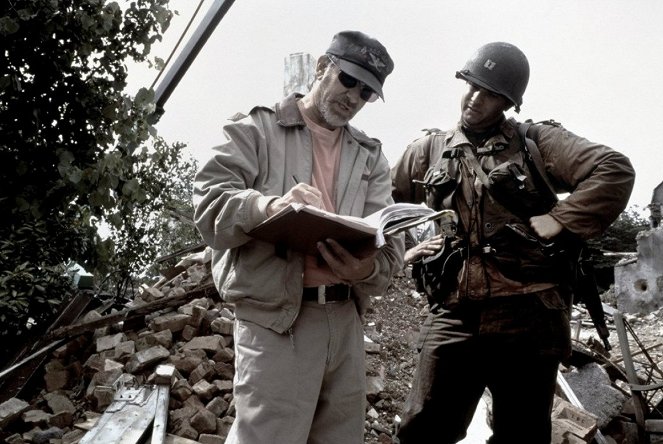 Ryan közlegény megmentése - Forgatási fotók - Steven Spielberg, Tom Hanks