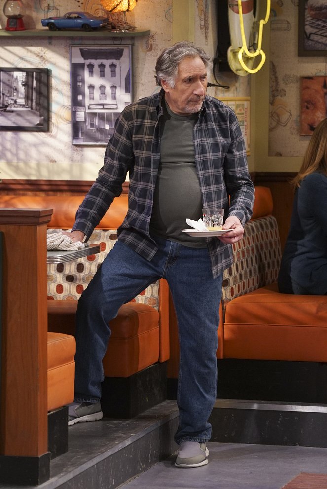 Superior Donuts - Painted Love - Photos - Judd Hirsch