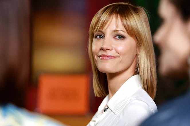 Private Practice - Know When to Fold - Photos - KaDee Strickland