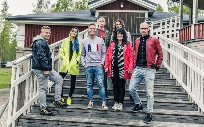 Vain elämää - Werbefoto - Jari Sillanpää, SANNI, Cheek, Toni Wirtanen, Jenni Vartiainen, Kaija Koo, Juha Tapio