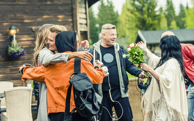 Vain elämää - Filmfotos - Jenni Vartiainen, Cheek, SANNI, Jari Sillanpää, Kaija Koo