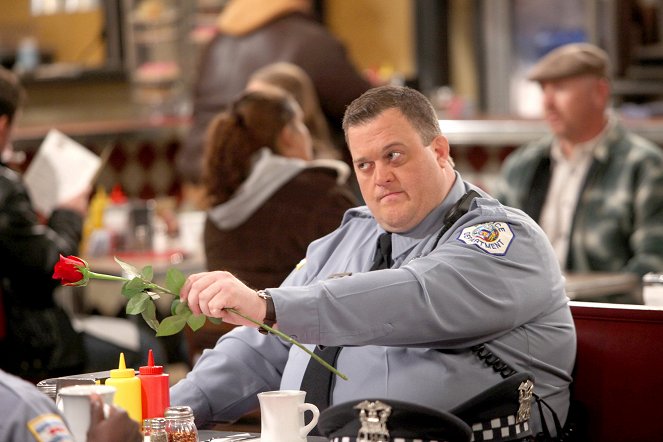 Mike & Molly - First Valentine's Day - Film - Billy Gardell