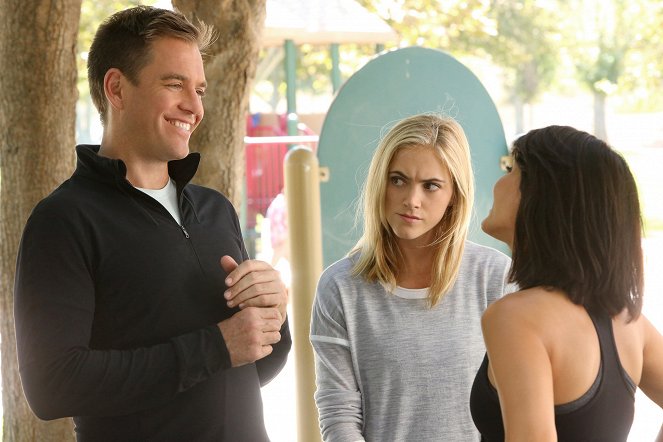 NCIS: Naval Criminal Investigative Service - Parental Guidance Suggested - Photos - Michael Weatherly, Emily Wickersham