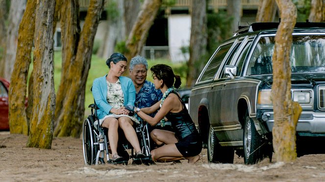 Hawaii Five-0 - Hagyományőrzés - Filmfotók - Catherine Haena Kim, Grace Park