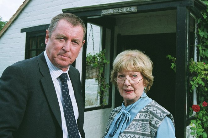 Midsomer Murders - Dead in the Water - Photos - John Nettles, Janet Brown