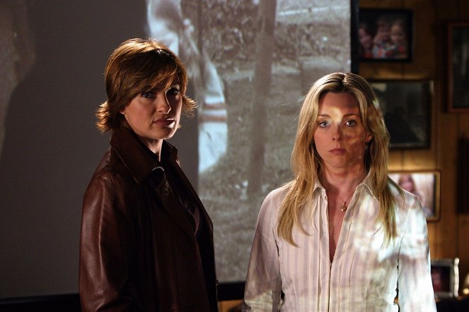 Law & Order: Special Victims Unit - Season 5 - Bound - Van film - Mariska Hargitay, Jane Krakowski