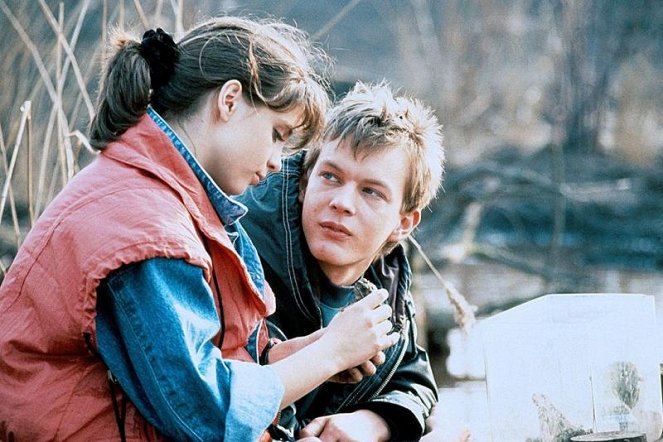 Geboren 1999 - Van film - Julia Brendler, Sebastian Rudolph