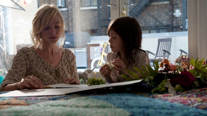 What Maisie Knew - Film - Joanna Vanderham, Onata Aprile