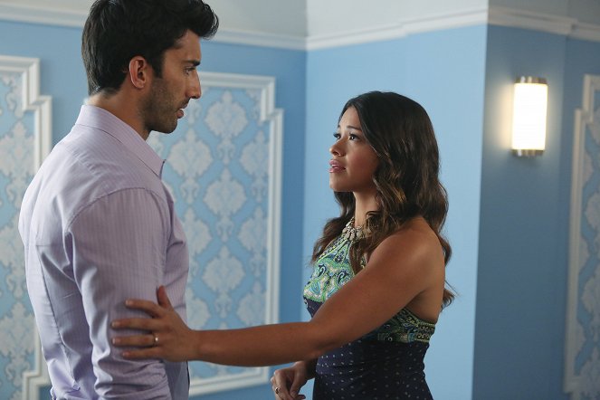 Jane the Virgin - Season 1 - Kapitel drei - Filmfotos - Justin Baldoni, Gina Rodriguez