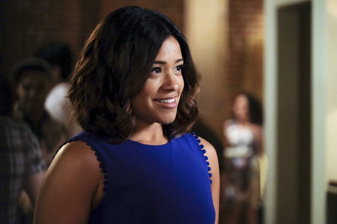Jane the Virgin - Chapter Fifty-Five - Photos - Gina Rodriguez