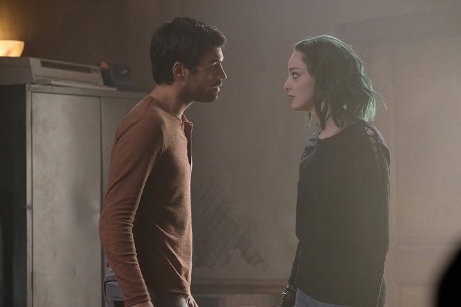 The Gifted - threat of eXtinction - Photos - Sean Teale, Emma Dumont