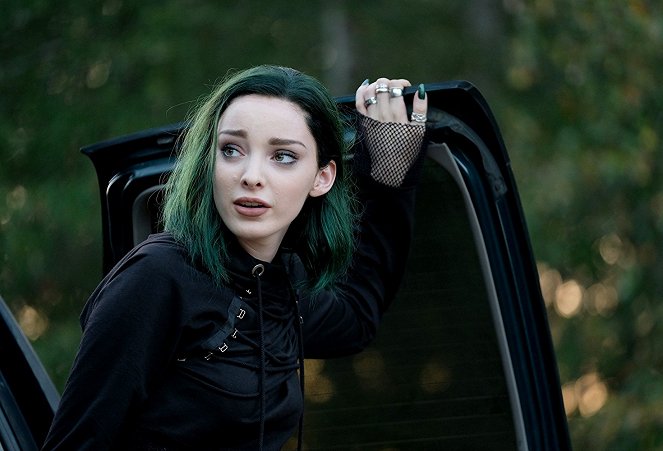 The Gifted - outfoX - Photos - Emma Dumont