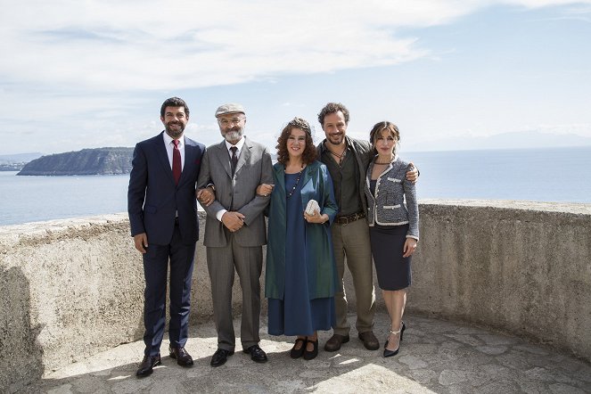 Une famille italienne - Film - Pierfrancesco Favino, Ivano Marescotti, Stefania Sandrelli, Stefano Accorsi, Sabrina Impacciatore