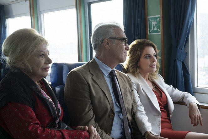 A casa tutti bene - Z filmu - Sandra Milo, Massimo Ghini, Claudia Gerini