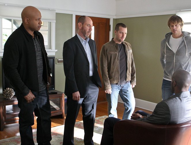 NCIS: Los Angeles - Season 5 - War Cries - Photos - LL Cool J, Miguel Ferrer, Chris O'Donnell, Eric Christian Olsen