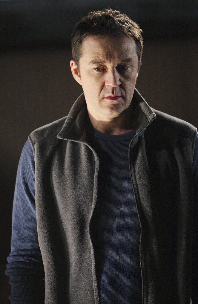 Ghost Whisperer - Thrilled to Death - Photos - Currie Graham