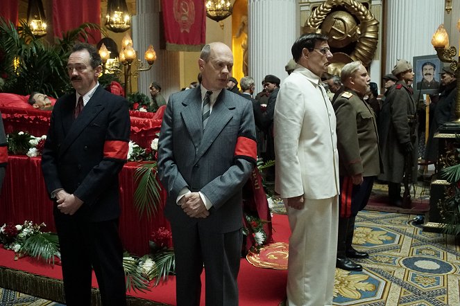 La muerte de Stalin - De la película - Paul Whitehouse, Steve Buscemi, Jeffrey Tambor, Paul Chahidi