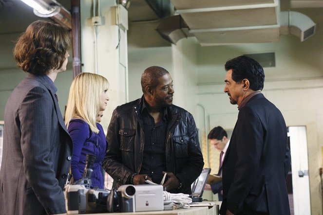 Criminal Minds - Season 5 - The Fight - Photos - A.J. Cook, Forest Whitaker, Joe Mantegna