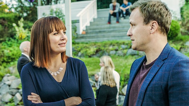 Downshiftaajat - Season 2 - Vihreät kuulat - Filmfotos - Niina Lahtinen, Heikki Paasonen