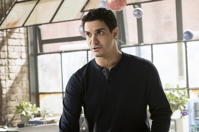 Scorpion - Season 4 - Go with the Flo(rence) - Film - Elyes Gabel