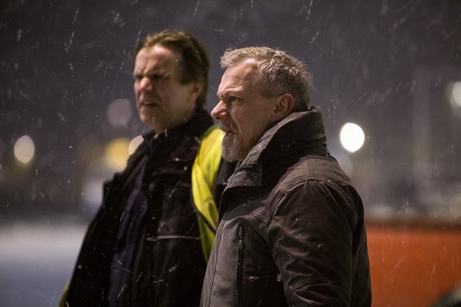 Ófærð - Season 1 - Episode 1 - Filmfotók - Þorsteinn Bachmann, Pálmi Gestsson