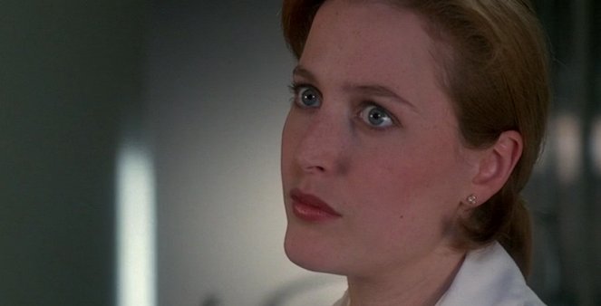 The X-Files - D.P.O. - Van film - Gillian Anderson