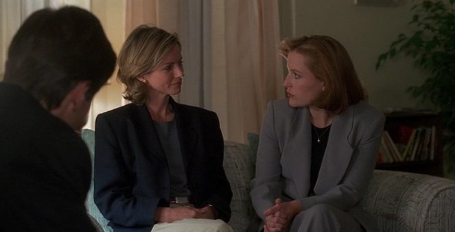 The X-Files - Coup de foudre - Film - Karen Lorre, Gillian Anderson