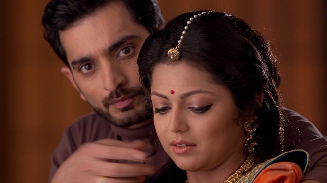 Ek Tha Raja Ek Thi Rani - Photos - Siddhant Karnick, Drashti Dhami