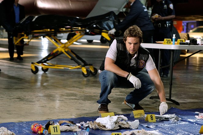 CSI: NY - Season 5 - Turbulence - Photos - A. J. Buckley