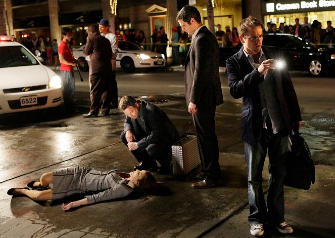 CSI: New York - Entpuppt - Filmfotos - Gary Sinise, Eddie Cahill, Carmine Giovinazzo