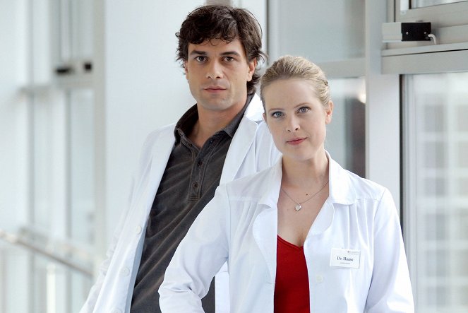 Doctor's Diary - Männer sind die beste Medizin - Season 1 - Marc will Sex - Promokuvat - Kai Schumann, Diana Amft