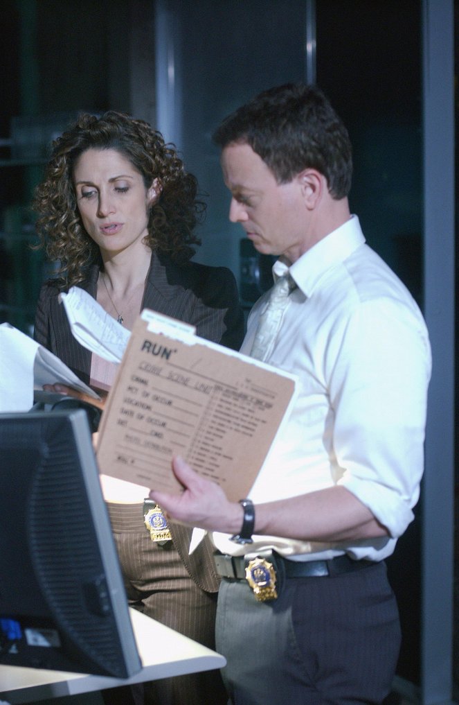 CSI: Kryminalne zagadki Nowego Jorku - Upadek - Z filmu - Melina Kanakaredes, Gary Sinise