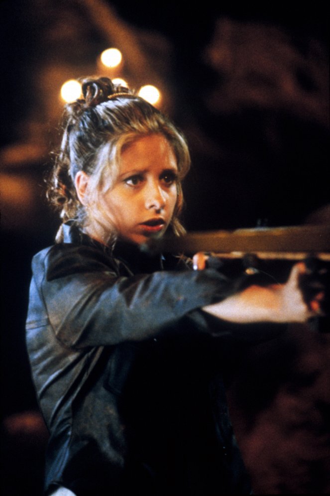Buffy postrach wampirów - Season 1 - Dziewczyna z przepowiedni - Z filmu - Sarah Michelle Gellar
